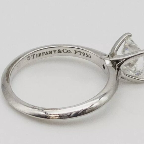 TIFFANY & CO PRINCESS CUT DIAMOND 1CT+ WEDDING RING WITH BOX AND PAPER - Picture 3 of 8